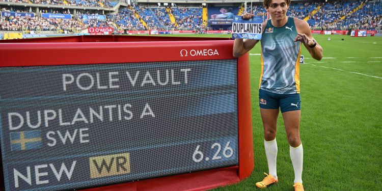 Duplantis’ten dünya rekoru: 2,26