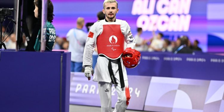 Paralimpik Oyunları'nda ilk gümüş madalya Ali Can Özcan'dan geldi