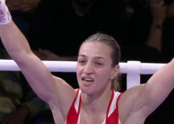 Buse Naz Çakıroğlu yarı finalde