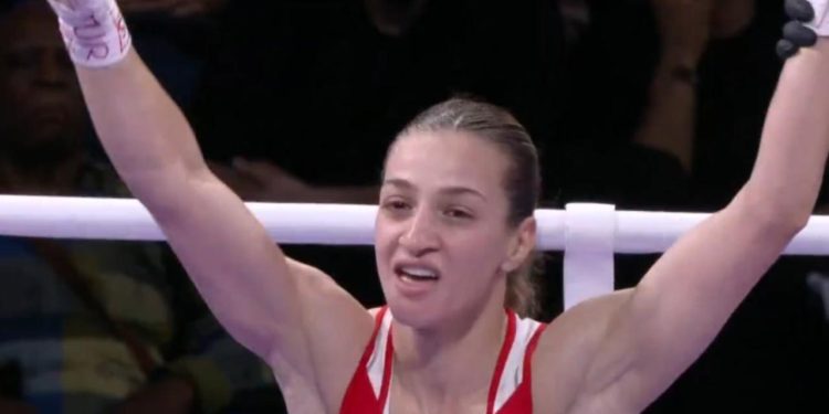 Buse Naz Çakıroğlu yarı finalde