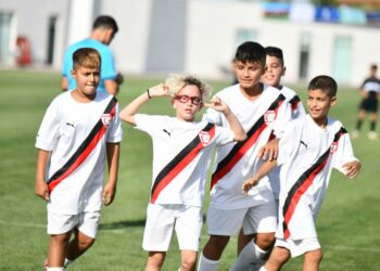 BİZİM ÇOCUKLAR ULDUZ CUP’A GALİBİYETLE BAŞLADI