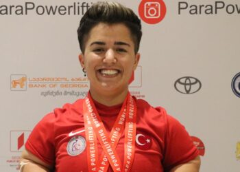 Besra Duman’dan para halterde gümüş madalya