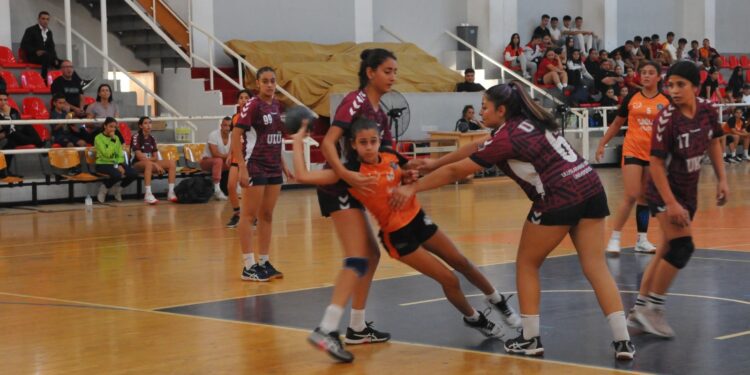 Hentbol U 16 Ligleri