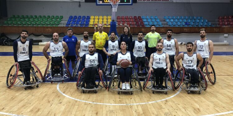Fenerbahçe kampa devam ediyor