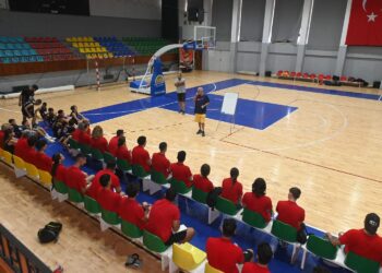 Basketbolda Antrenör Gelişim Semineri