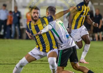 Doğan üçte üç yaptı