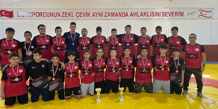 Bilal İneci Yıldızlar Grekoromen Güreş Müsabakaları yapıldı