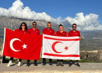 Yamaç paraşütçülerimiz Arnavutluk’ta
