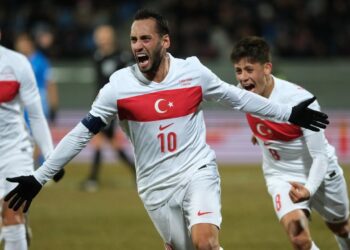 İzlanda'dan namağlup lider dönüyoruz