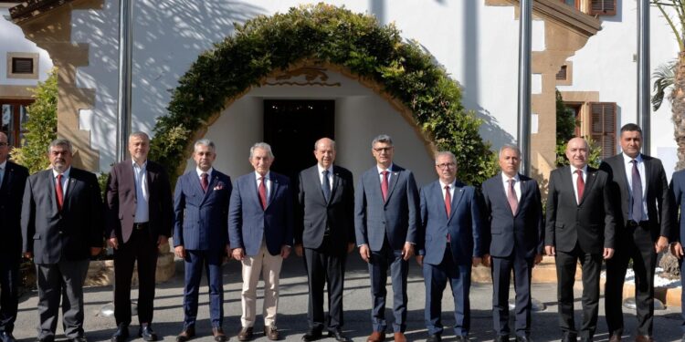 Cumhurbaşkanı Tatar, KKTC ve Türkiye Milli Olimpiyat Komitesi heyetlerini kabul etti:“Kıbrıs Türk gençliğine uygulanan haksız izolasyonlar insan ayıbı”