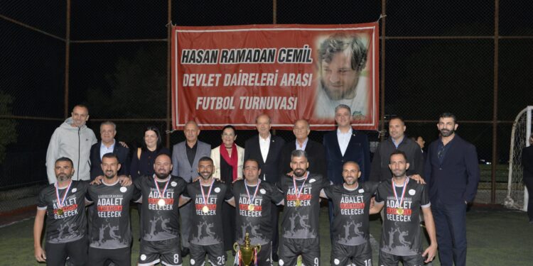 Cumhurbaşkanı Ersin Tatar, Hasan Ramadan Cemil Daireler Arası Futbol Turnuvası’nın ödül töreninde konuştu