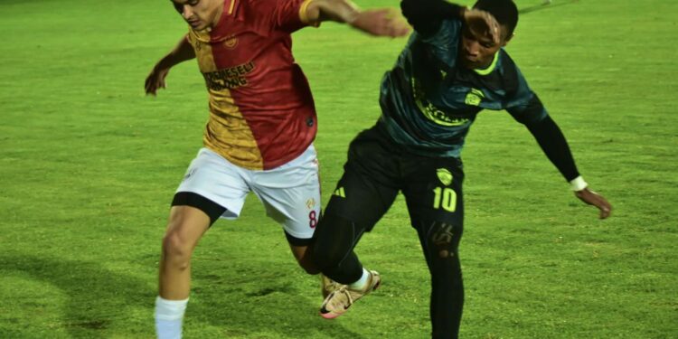 Dumlupınar farklı skor: 5-1