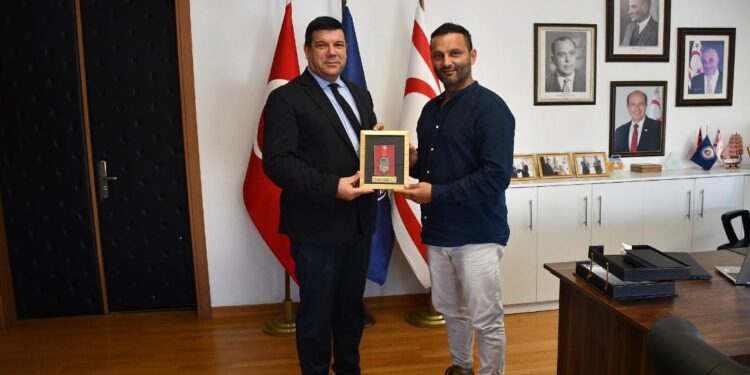 Başkan Ferhat Sakallı, DAÜ Rektörü Hasan Kılıç’ı ziyaret etti