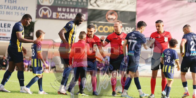 “VOYVODA HAKEM İSTEMİYORUZ”