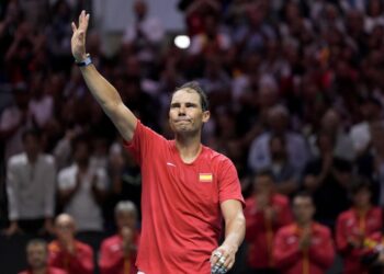 Nadal kortlara veda etti