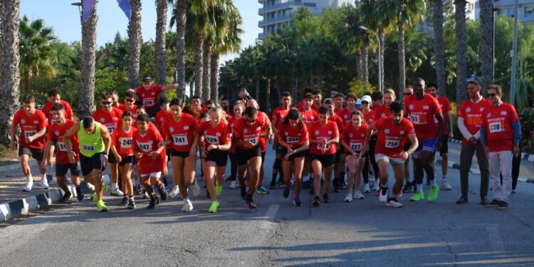 DAÜ, Cumhuriyet’in 41. yılına özel koşu etkinliği düzenledi
