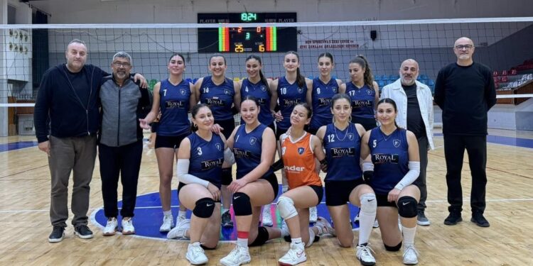 Beş setlik maç LVA’nın 3-2