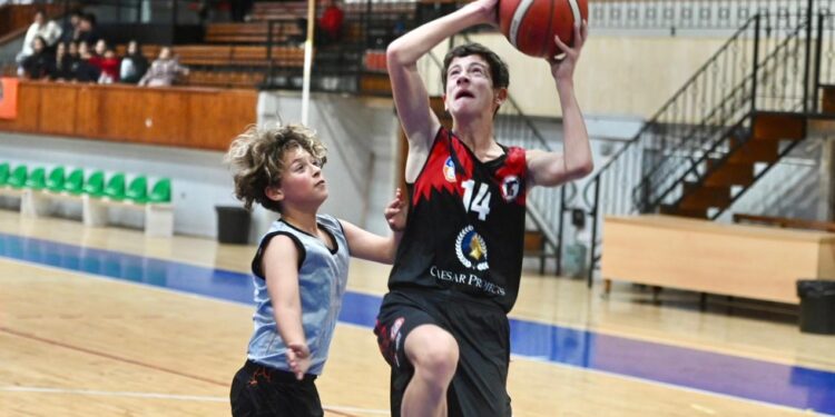 Akdeniz ve Gençler Birliği galip