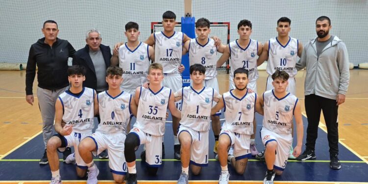 Akdeniz evinde galip: 57-51