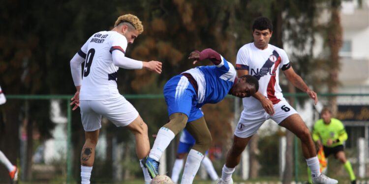 ÜNİVERSİTELERDE FUTBOL HEYECANI BAŞLADI