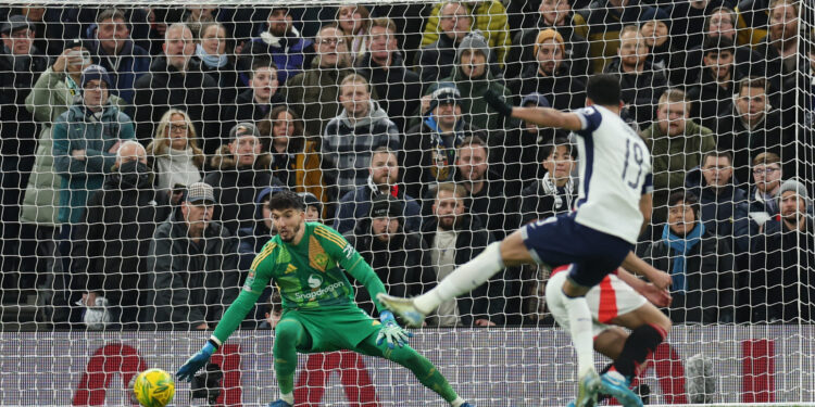 Tottenham çeyrek finalde