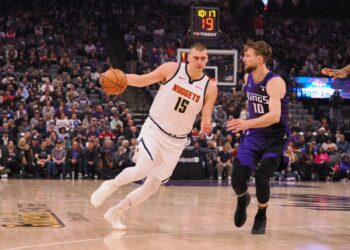 Nefes kesen maç Denver’ın: 130-129