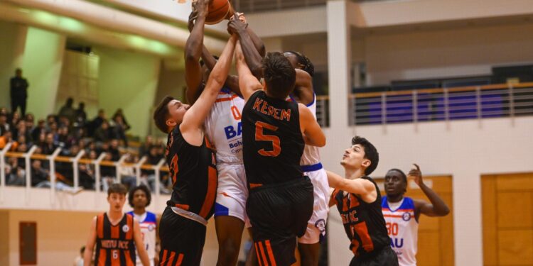 Erteleme maçı Bahçeşehir’in: 40-86