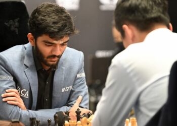 Tarihe geçti; yeni Dünya Satranç Şampiyonu 18 yaşındaki Gukesh Dommaraju!