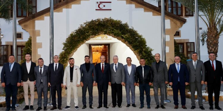 Tatar, Çanakkale Kepez Spor Kulübü heyetiyle görüştü