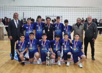 KIZLARDA CANBULAT, ERKEKLERDE ERENKÖY ŞAMPİYON
