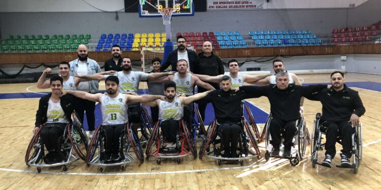 Vakıflar, Adana’yı farklı yendi: 81-62
