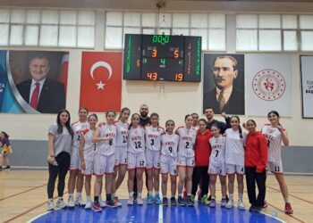 Kızlar galip
