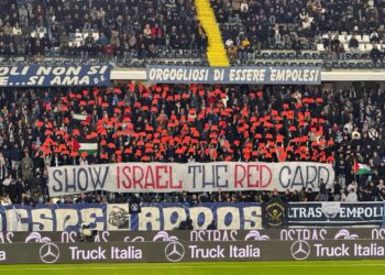 Empoli tribünlerinde İsrail’e kırmızı kart