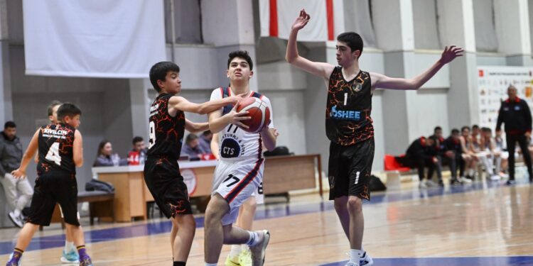 Erteleme maçı Soyer Aksu’nun: 73 -31