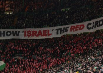 Celtic taraftarlarından İsrail’e ‘kırmızı kart’