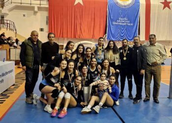 Voleybol Kadınlarda DAÜ şampiyon