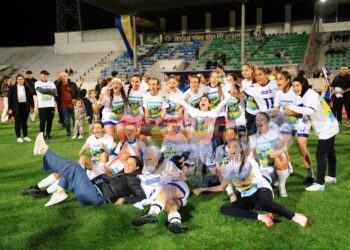 ŞAMPİYON, KUPASINA KAVUŞUYOR