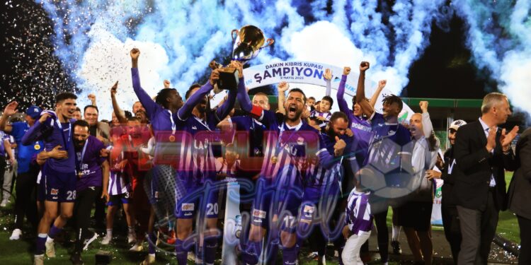 KIBRIS KUPASI ŞAMPİYONU LEFKE