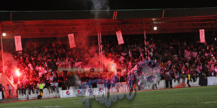 LEFKE REKOR PEŞİNDE