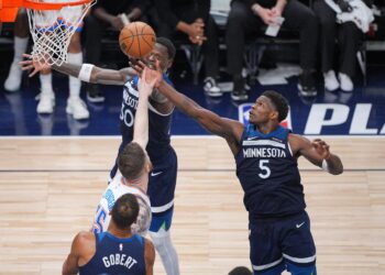 Tımberwolves evinde galip: 143-101