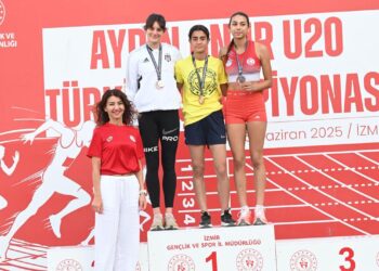 Ada Kafa, 800 metrede üçüncü