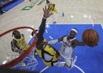 Thunder öne geçti: 120-109