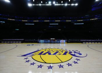 Lakers 10 milyar Dolara satıldı