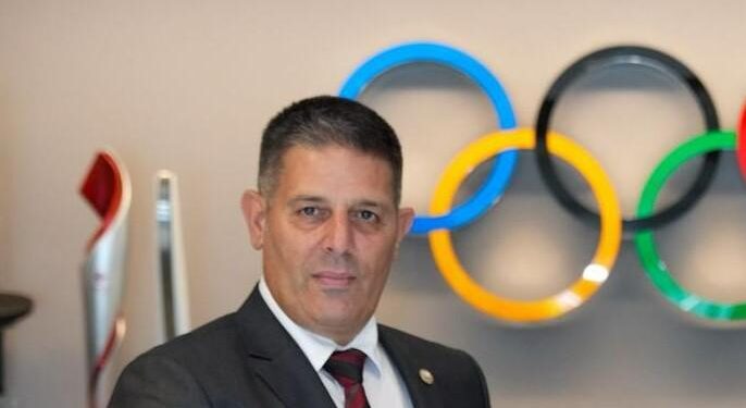 Kamalı, Buse Savaşkan’ı kutladı