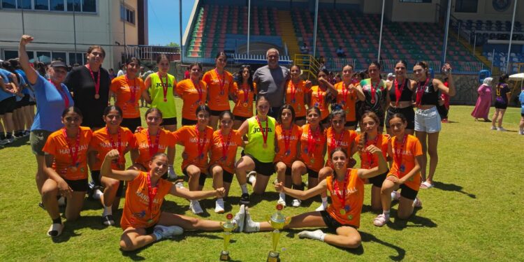 Esentepe Efsane şampiyon