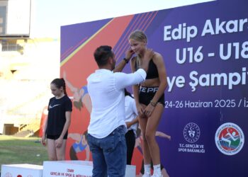 Sofia Bradley, Türkiye üçüncüsü