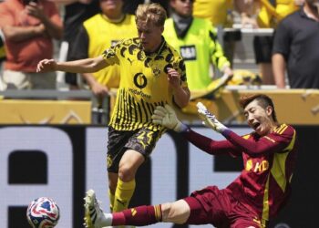 Dortmund ve Fluminense son 16’da