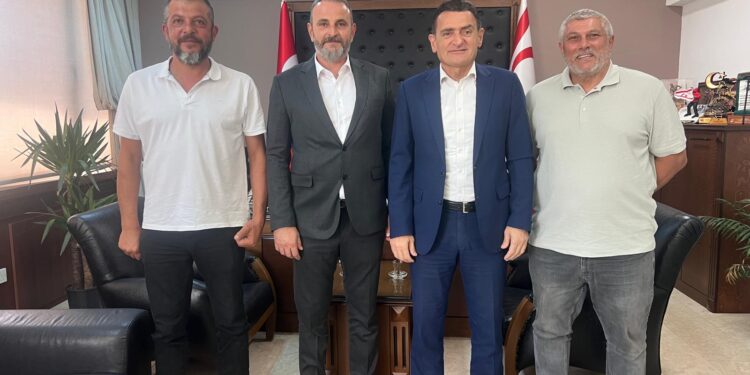 İçişleri Bakanı Oğuz, Avcılık Federasyonu’nu kabul etti