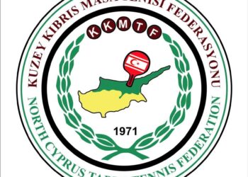 Masatenisinde öğretmenler turnuvası