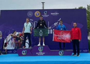 Enis Alçıcı, Ordu Triatlonu’nda birinci